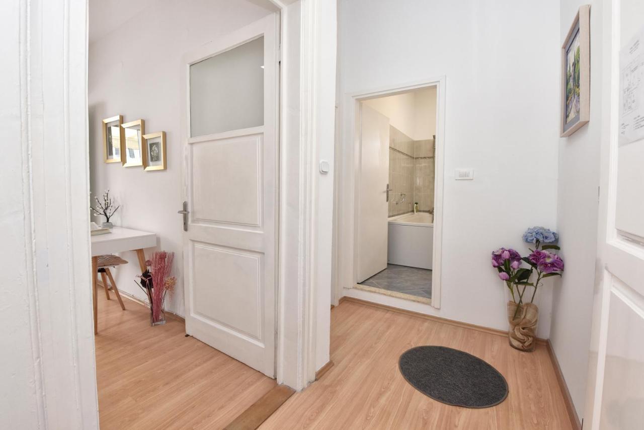 Premium Apartment Aria Porec Esterno foto